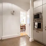 Chiado 4-bedroom Flat *