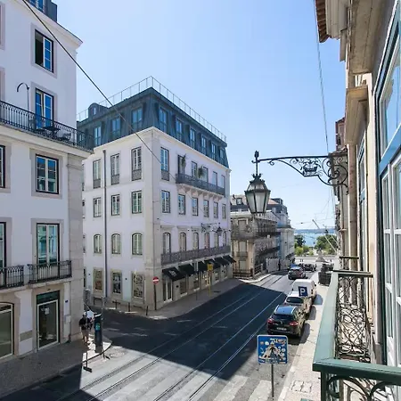 아파트 Chiado 4-bedroom Flat *