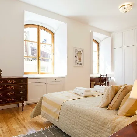 아파트 Chiado 4-bedroom Flat *