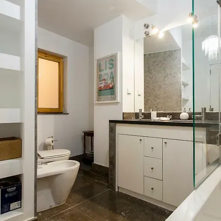 Chiado 4-bedroom Flat Daire *