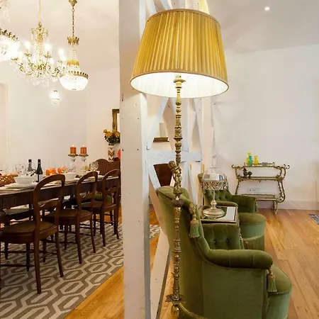 Chiado 4-bedroom Flat