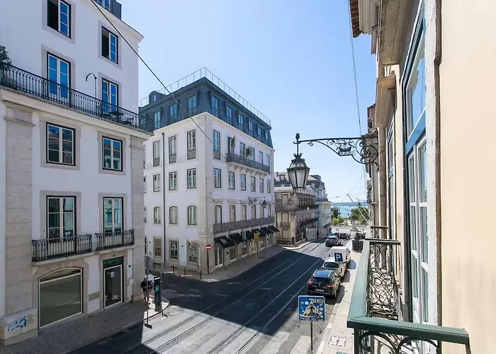 Apartman Chiado 4-bedroom Flat *