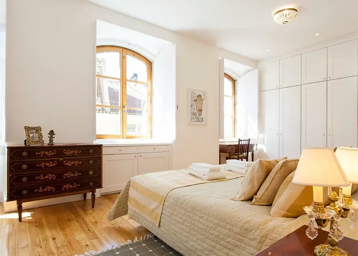 Apartamento Chiado 4-bedroom Flat *