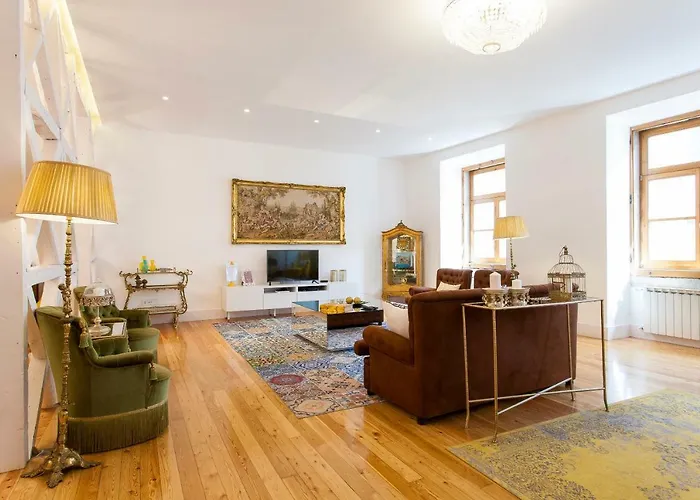 Chiado 4-bedroom Flat Apartament Lizbona
