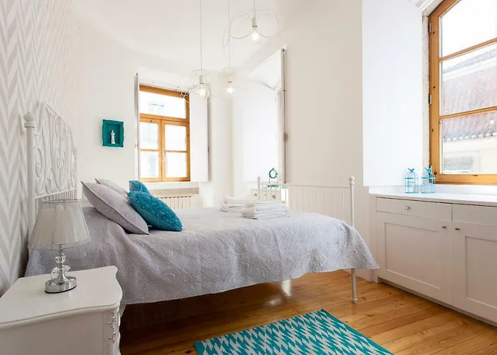 Apartament Chiado 4-bedroom Flat *