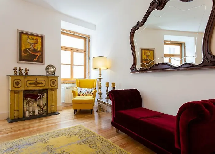 Chiado 4-bedroom Flat Apartman *