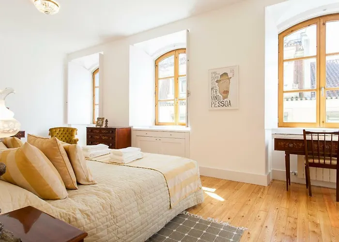 Apartman Chiado 4-bedroom Flat *